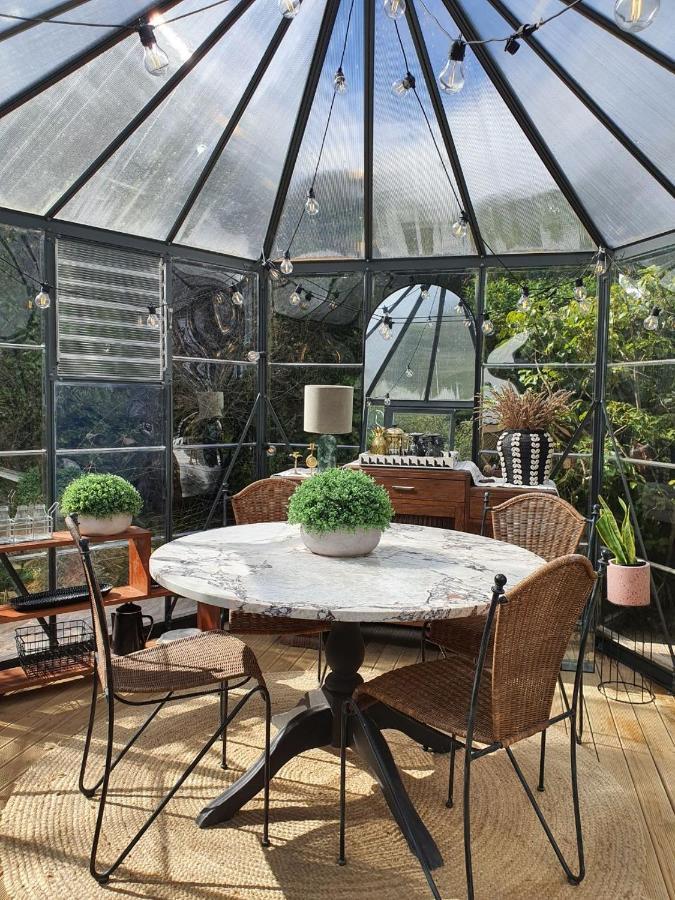 Tiny House With Greenhouse Dining Lower Hutt Esterno foto